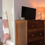 Les Demoiselles Panzió