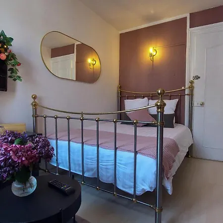 Les Demoiselles Онфлёр