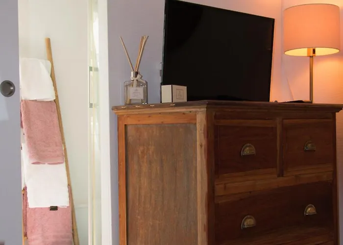 Les Demoiselles Bed & Breakfast