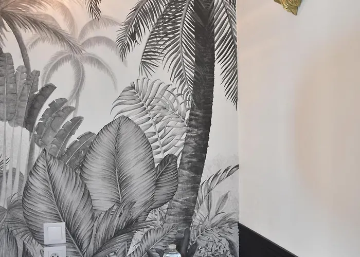 Les Demoiselles 3* הונפלר