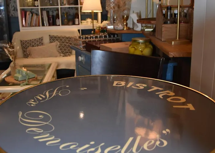 Les Demoiselles Bed & Breakfast 3*