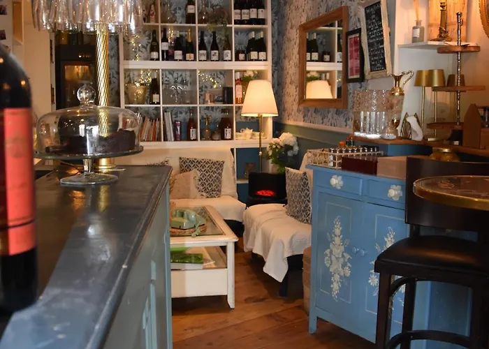 Les Demoiselles Bed & Breakfast Honfleur